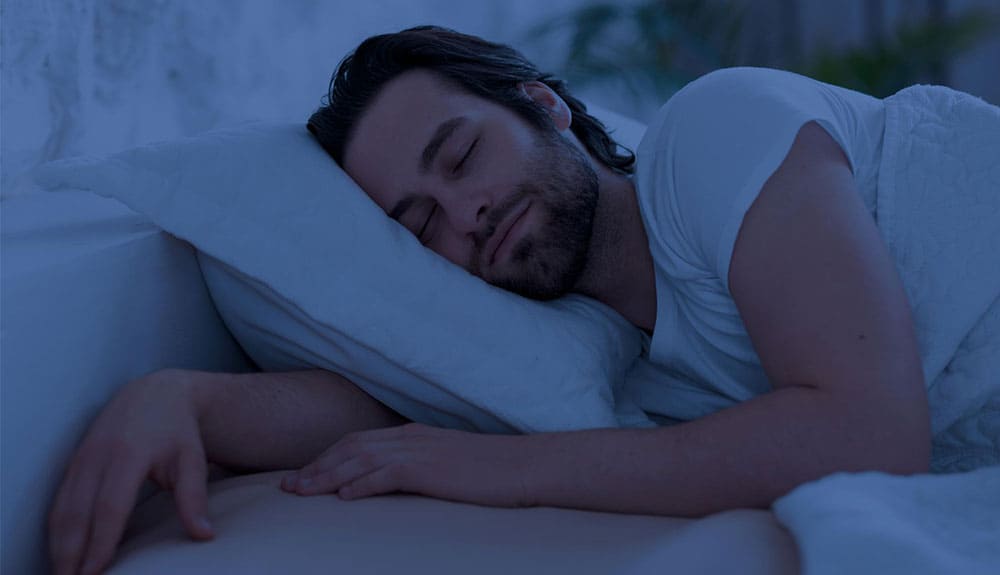 خواب کافی یکی از راه های افزایش انرژی مثبت در محل کار می باشد